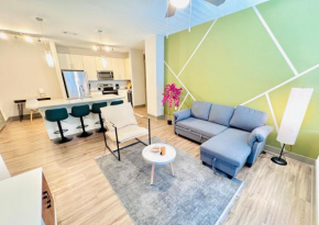Full Apartment, 15 Min to Disney, King Bed Pet-Friendly, Resort-Style Amenities